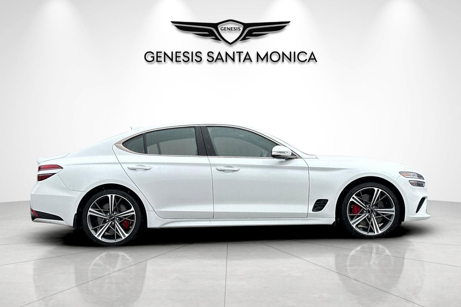 Used 2025 Genesis G70 3.3T Advanced image 4