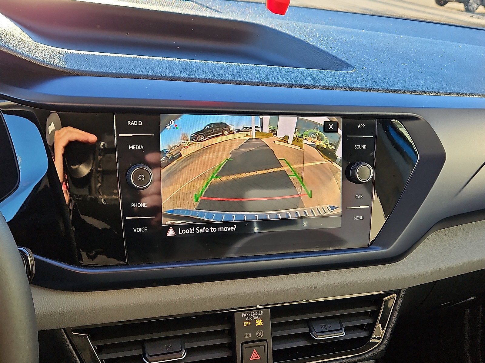 Certified 2022 Volkswagen Taos SE image 14