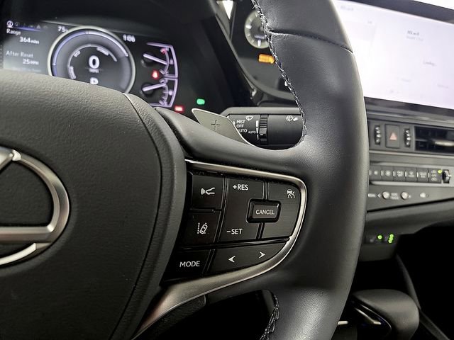 Used 2025 Lexus ES 300h w/ Premium Package FWD image 26