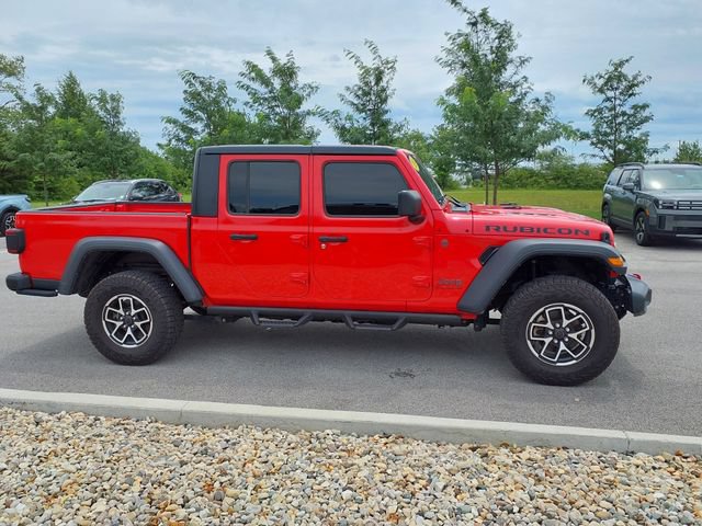 Used 2024 Jeep Gladiator Rubicon w/ Convenience Group AWD/4WD image 26