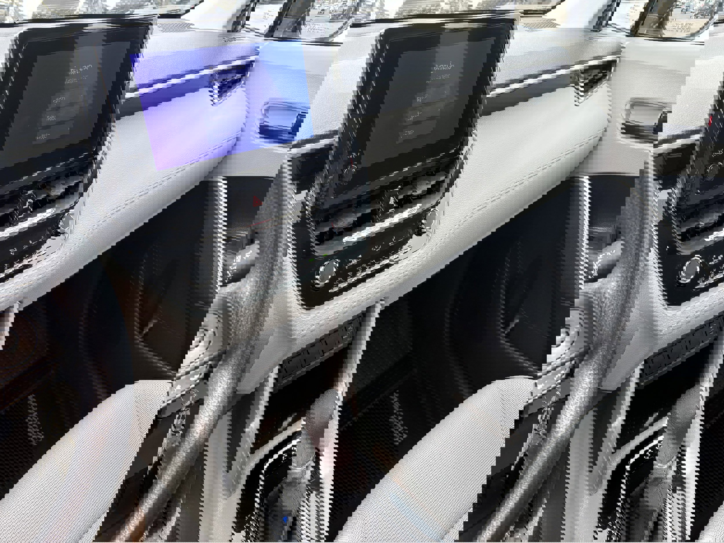 Certified 2023 Toyota Corolla Cross L image 9