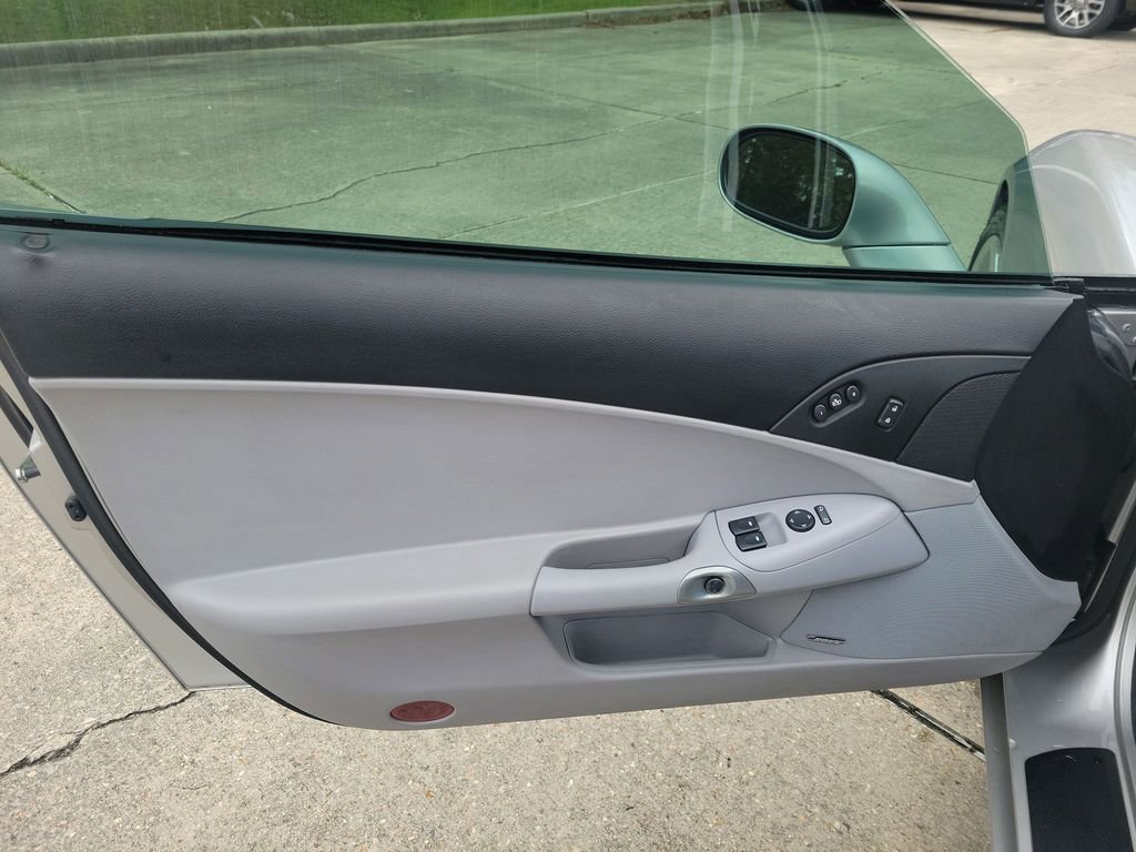 Used 2005 Chevrolet Corvette Coupe w/ Preferred Equipment Group image 12