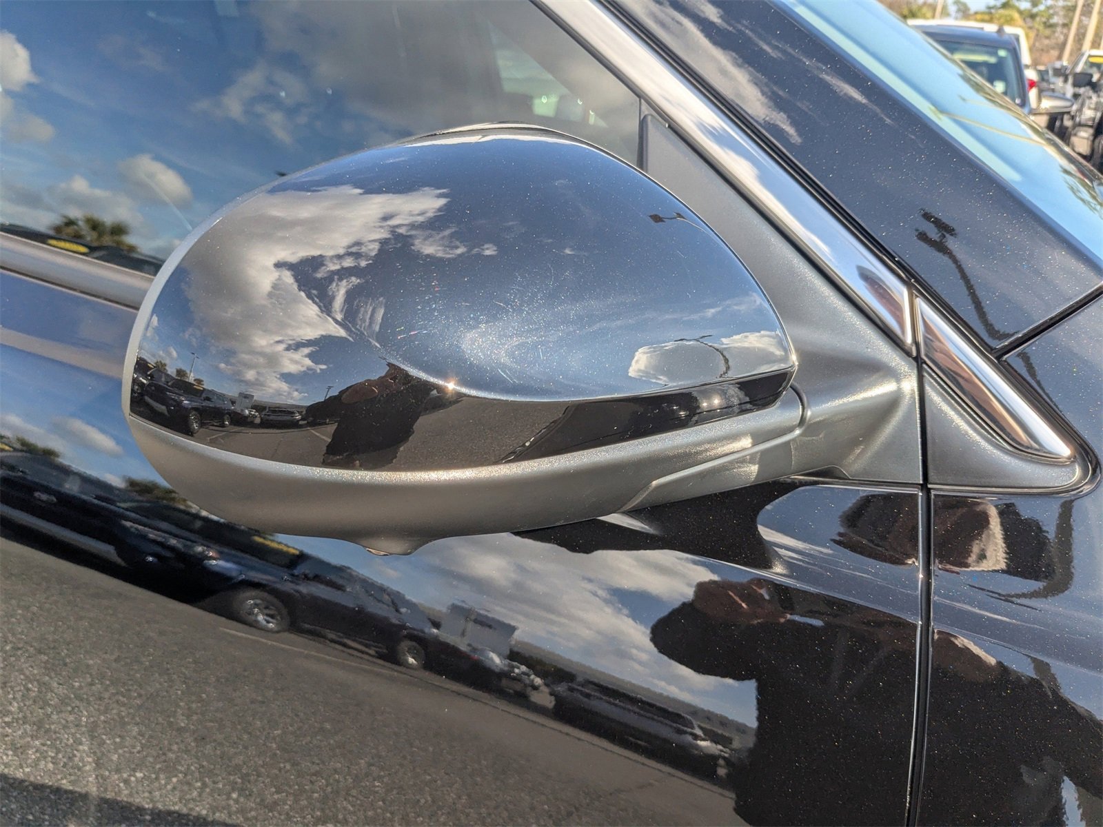 Used 2025 Buick Encore GX Avenir w/ Avenir Technology Package image 12