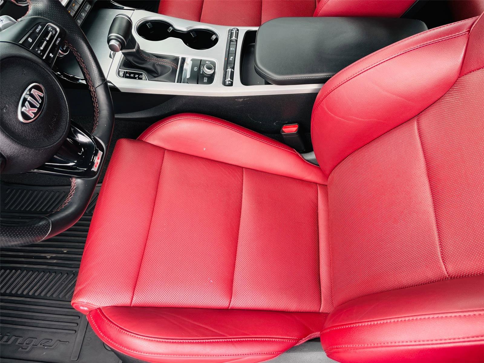 Used 2021 Kia Stinger GT1 RWD image 9