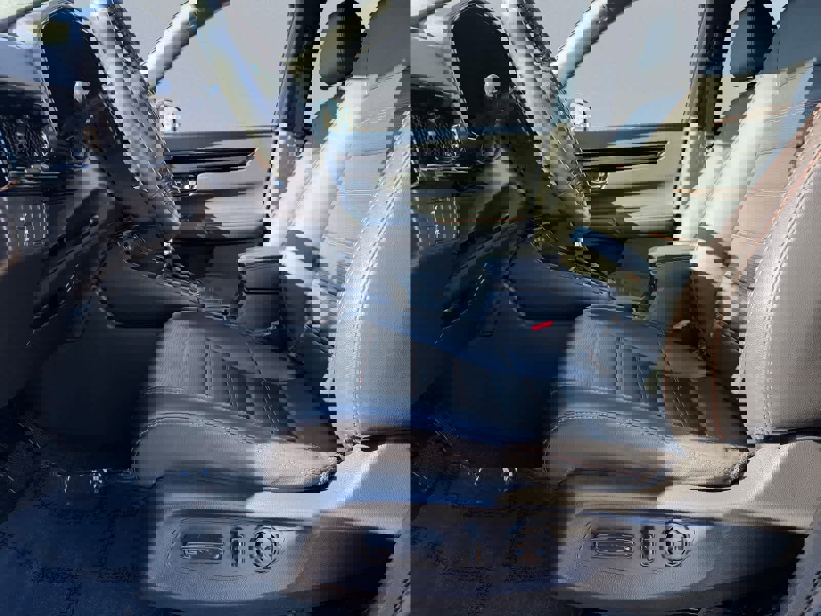 Used 2025 Honda CR-V Sport Touring image 7