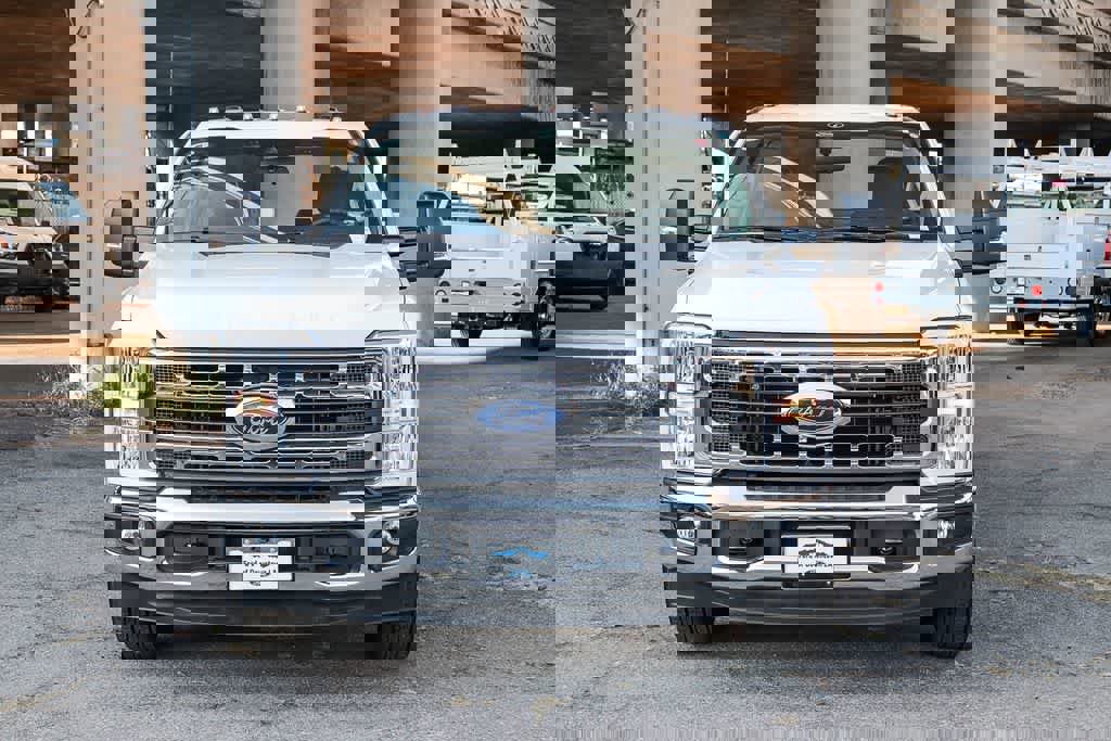 New 2026 Ford F350 XL w/ XL Chrome Package image 2