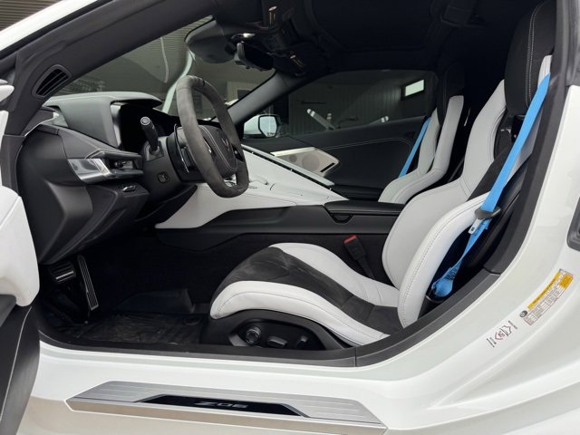 Used 2025 Chevrolet Corvette Z06 image 12