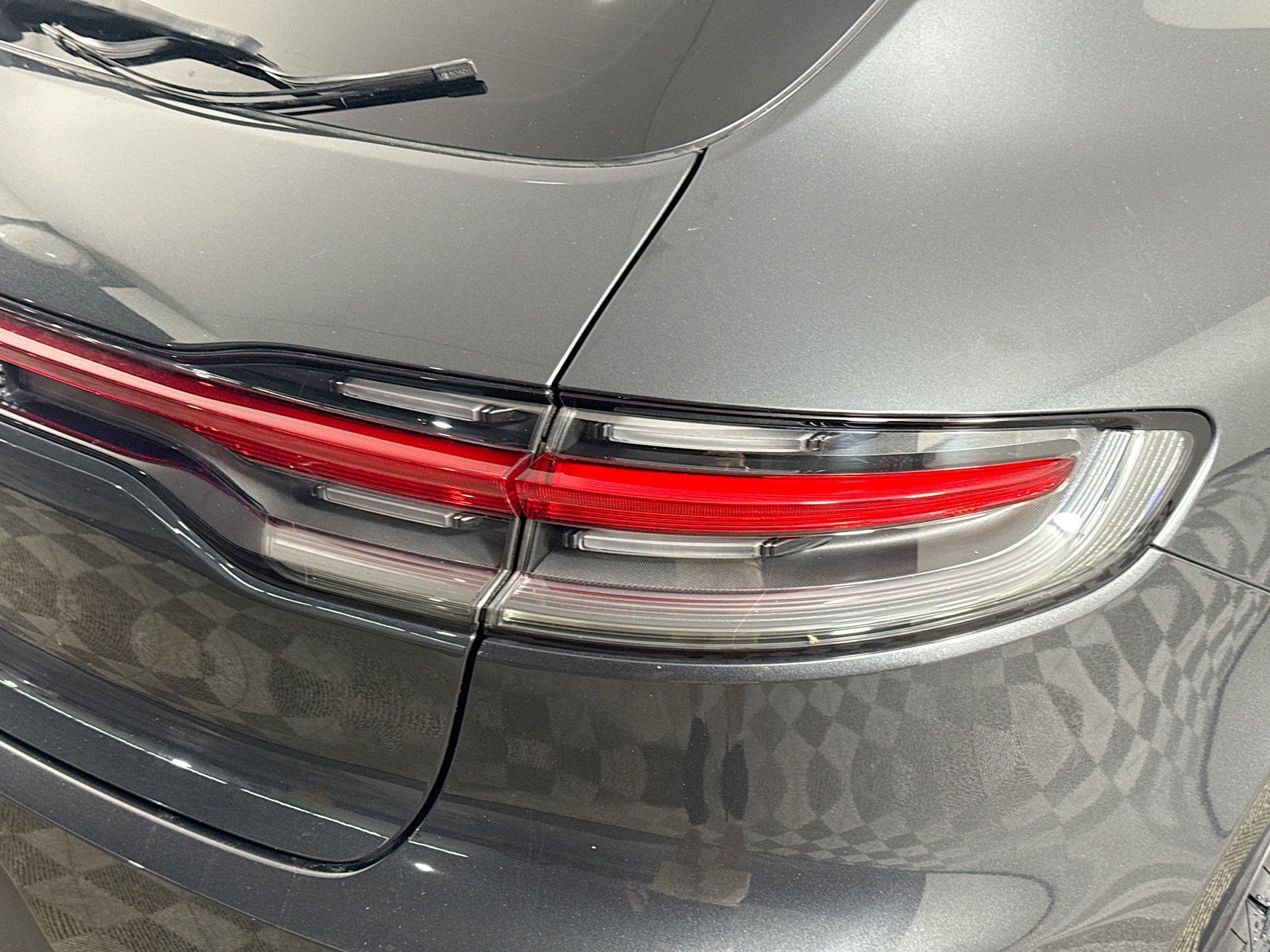 Used 2020 Porsche Macan image 33