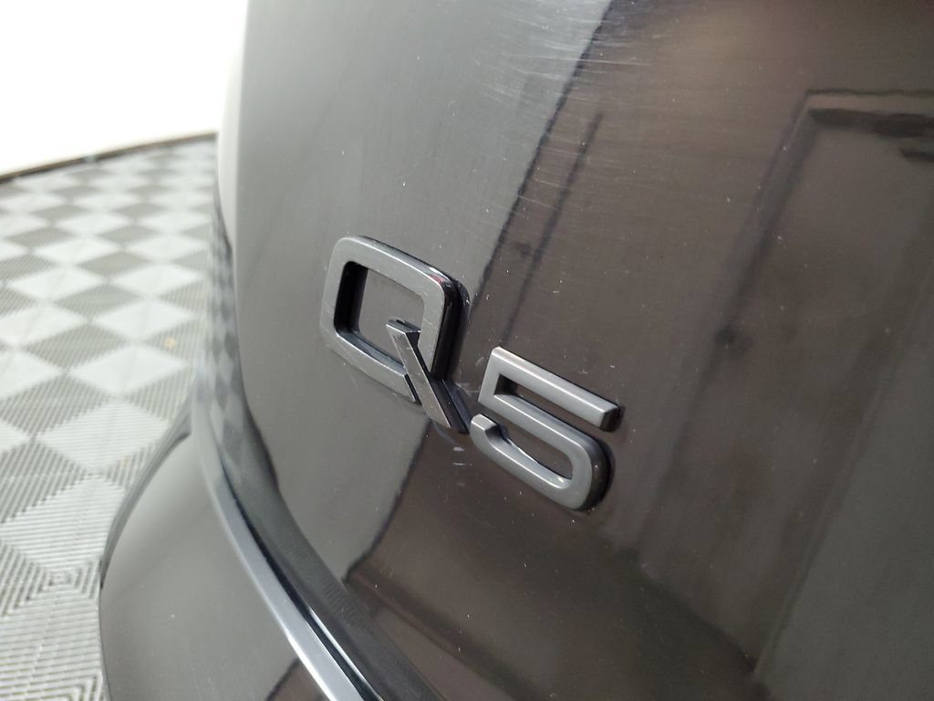 Used 2020 Audi Q5 Prestige w/ Prestige Package AWD/4WD image 8