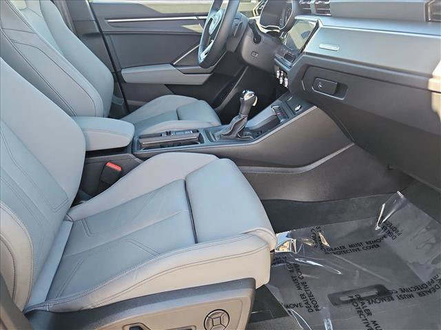 Certified 2025 Audi Q3 2.0T Premium w/ Convenience Package image 20