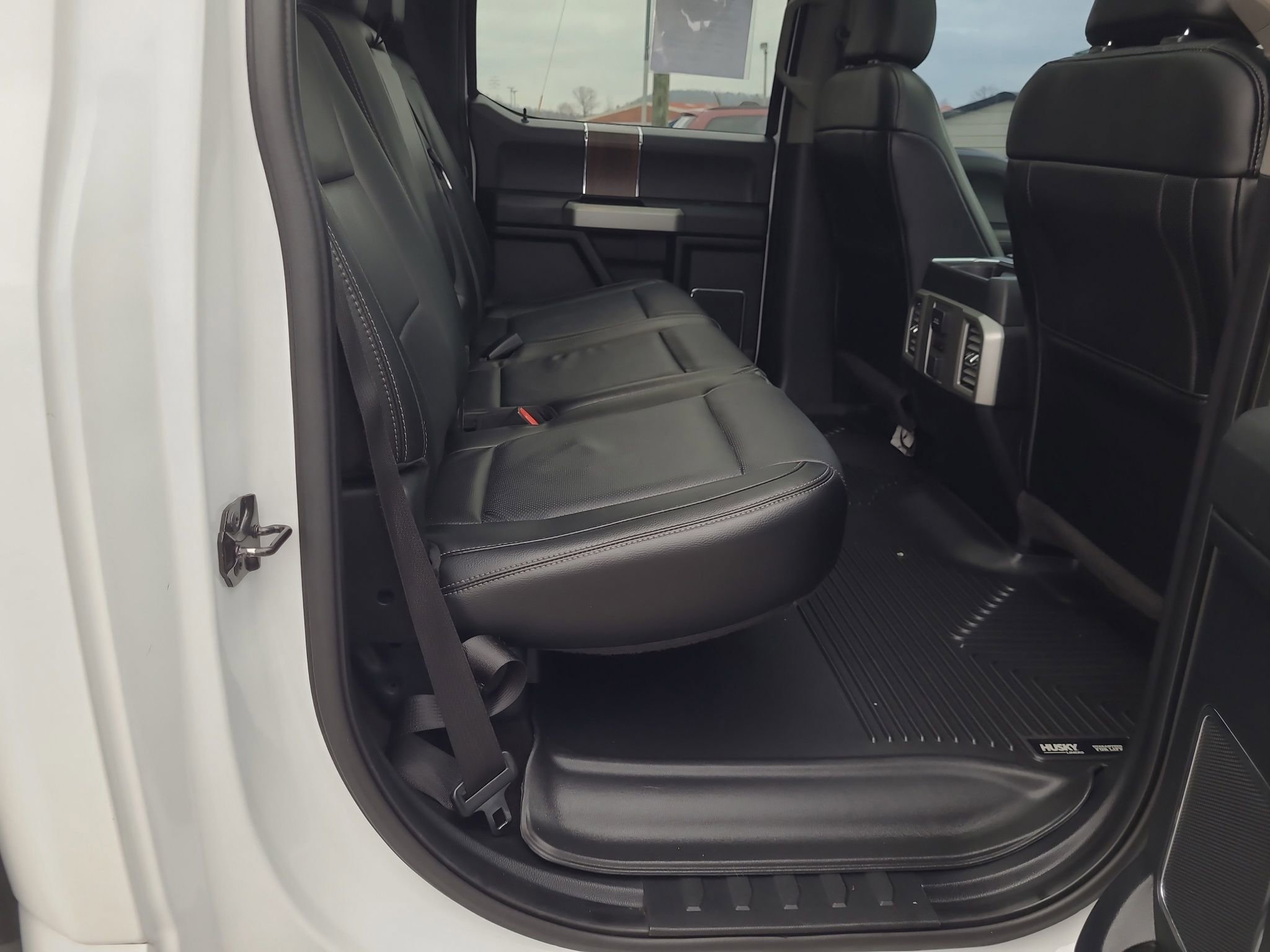 Used 2016 Ford F150 Lariat w/ Equipment Group 502A Luxury image 28