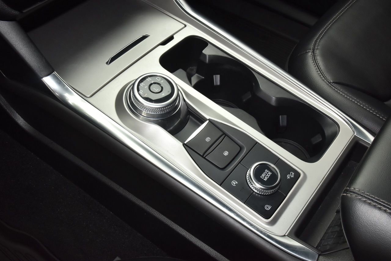 Used 2024 Ford Explorer Limited w/ Limited Technology Package AWD/4WD image 32