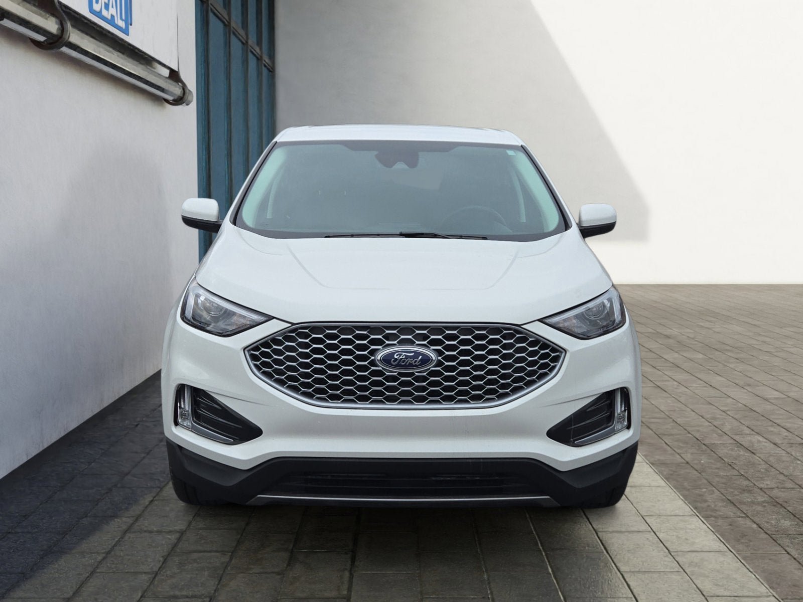 Certified 2023 Ford Edge SEL w/ Convenience Package AWD/4WD image 8
