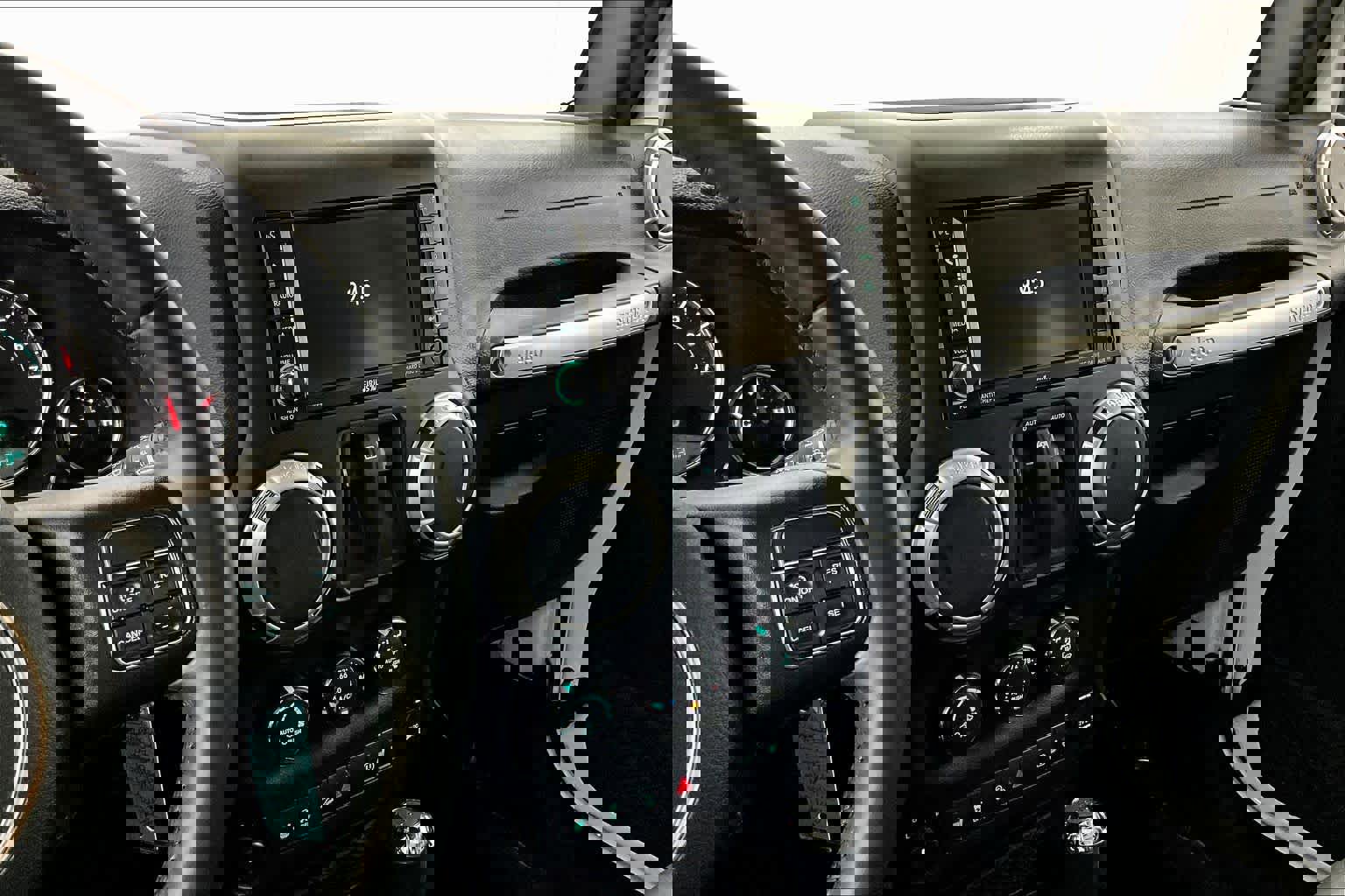 Used 2017 Jeep Wrangler Sahara w/ Connectivity Group image 7