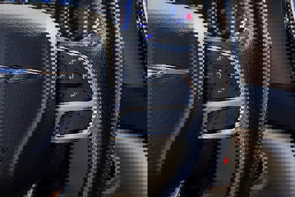 Used 2020 Chrysler Voyager Lxi image 17