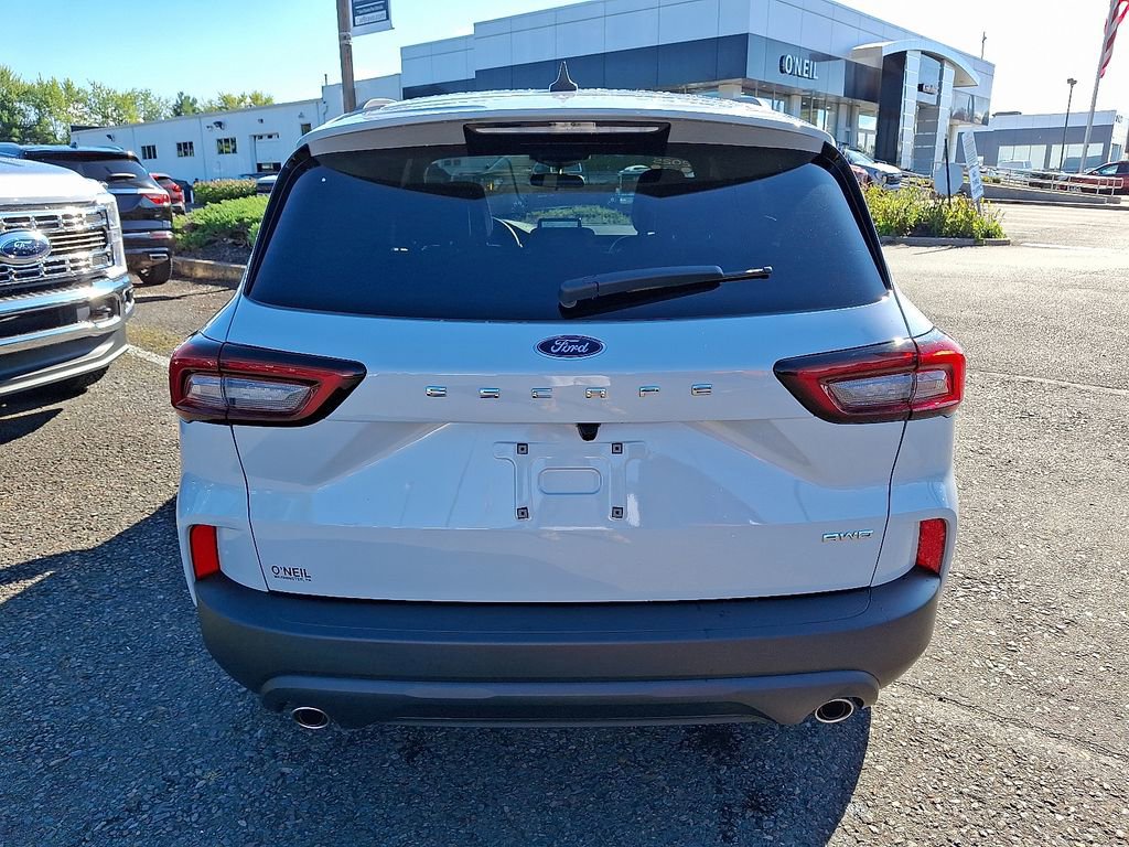 Used 2025 Ford Escape ST-Line image 5