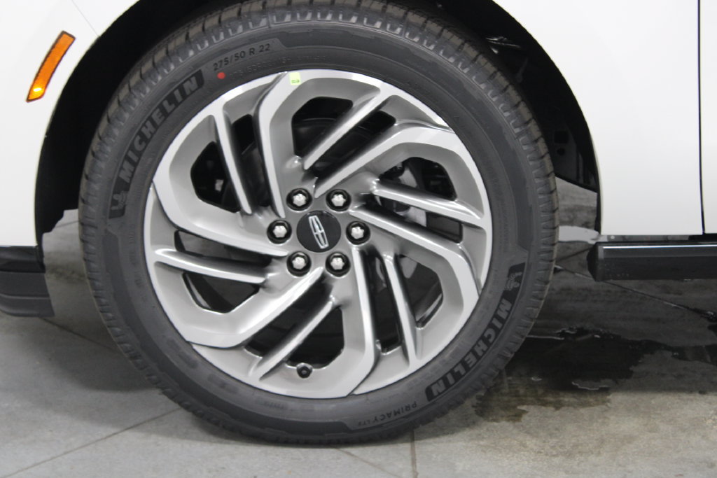 New 2027 Lincoln Navigator Reserve AWD/4WD image 18