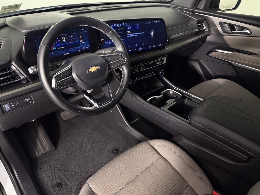 Used 2026 Chevrolet Traverse LT w/ Driver Confidence Package FWD image 12