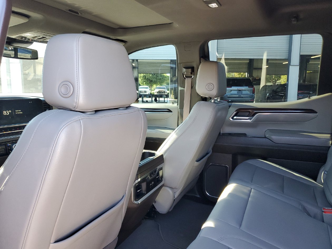 Used 2024 GMC Sierra 1500 SLT w/ SLT Premium Plus Package AWD/4WD image 11