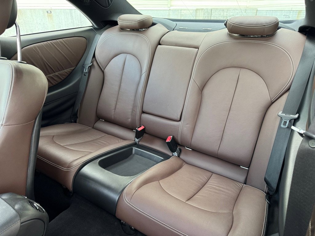 Used 2009 Mercedes-Benz CLK 350 Coupe image 22