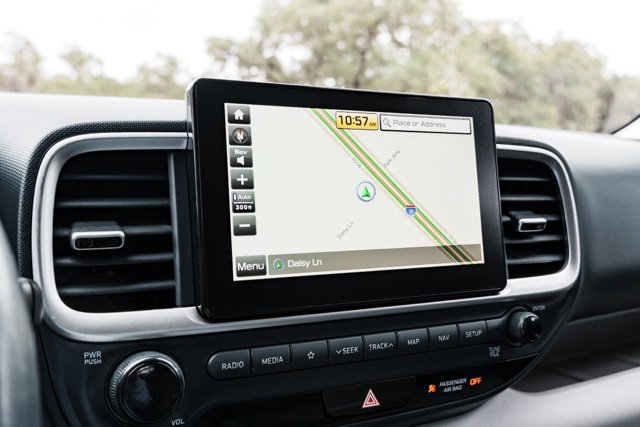 Certified 2020 Hyundai Venue image 16