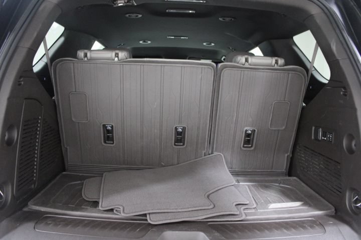 Used 2024 GMC Yukon SLT w/ SLT Luxury Package AWD/4WD image 13