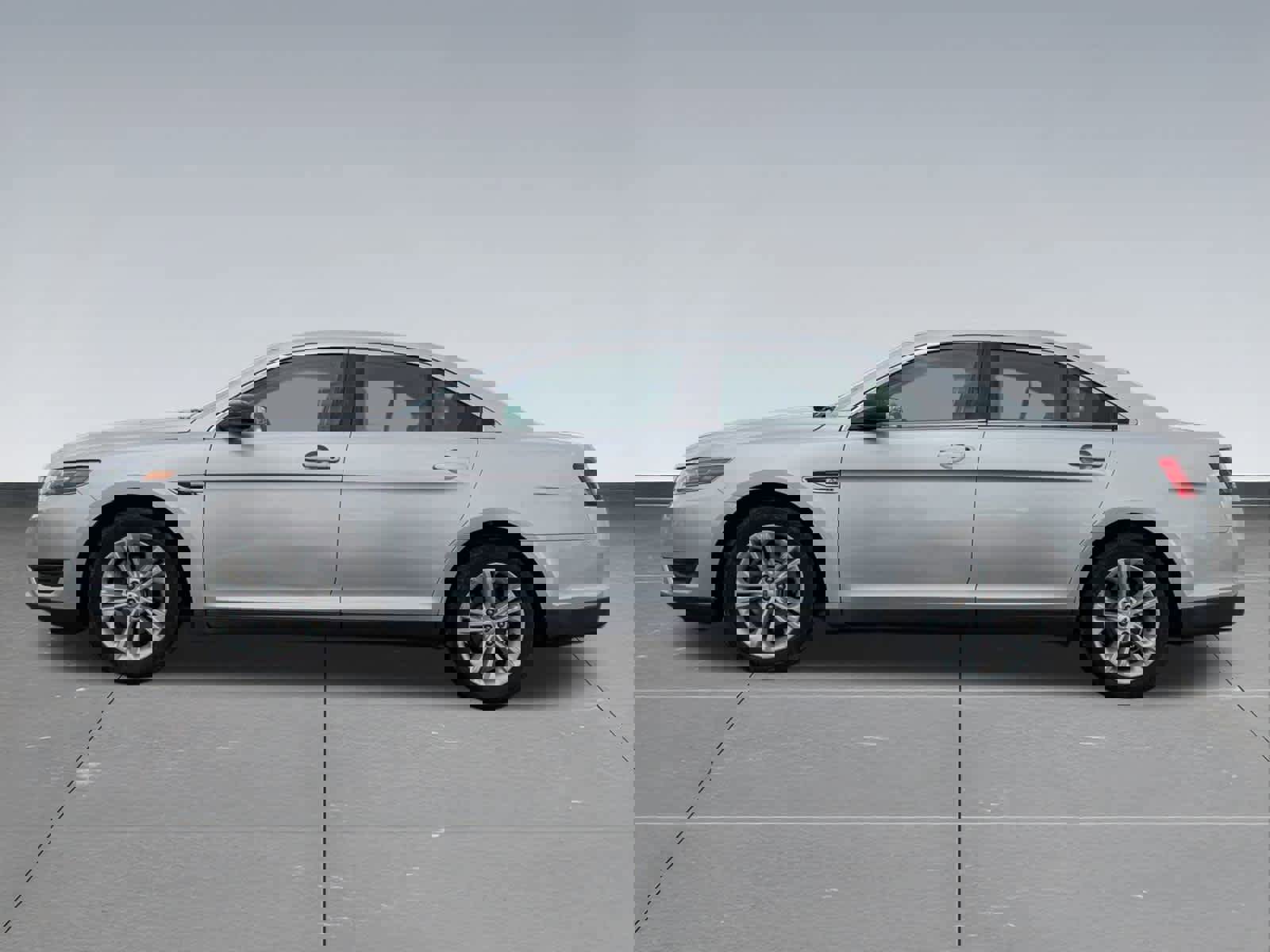 Used 2017 Ford Taurus SE image 3