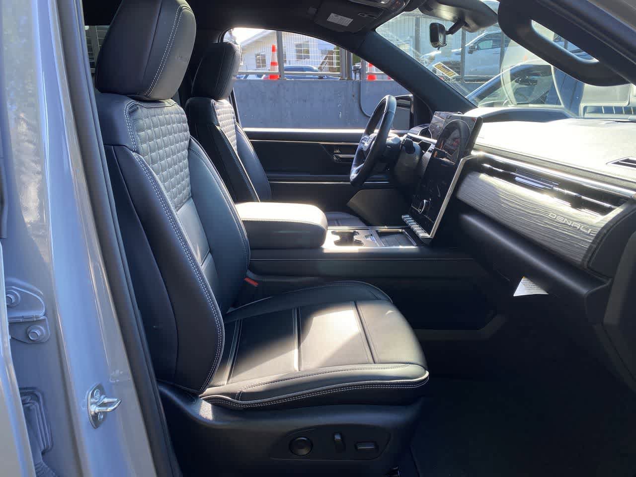 Used 2024 GMC Sierra EV Denali AWD/4WD image 18