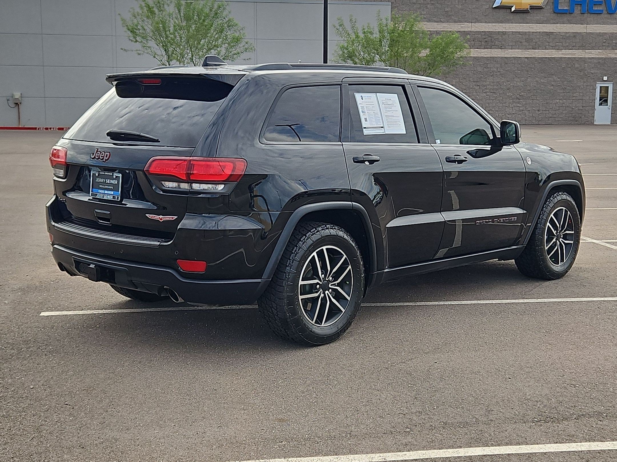 Used 2020 Jeep Grand Cherokee Trailhawk w/ Premium Lighting Group AWD/4WD image 6