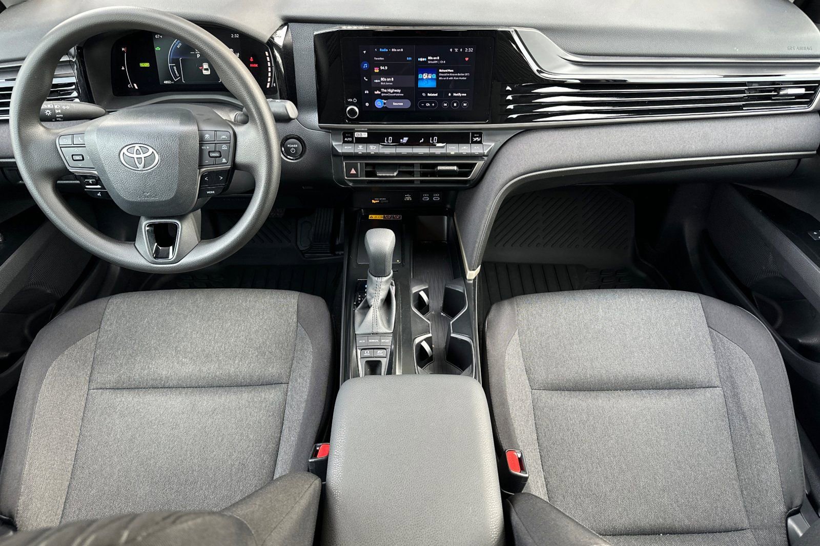 Used 2026 Toyota Camry LE w/ Convenience Package image 4