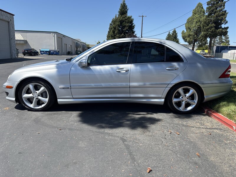 Used 2006 Mercedes-Benz C 350 Sedan image 8