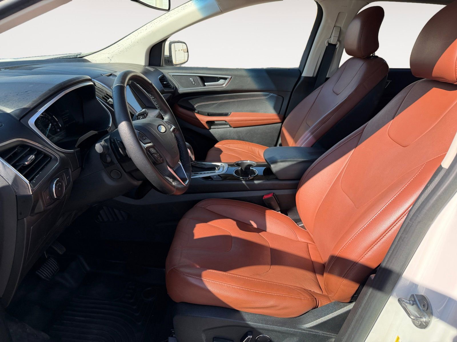 Used 2018 Ford Edge Titanium w/ Equipment Group 301A image 9