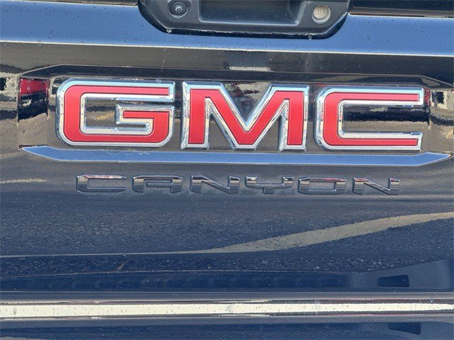 Used 2025 GMC Canyon AT4 w/ Nightfall Edition image 35