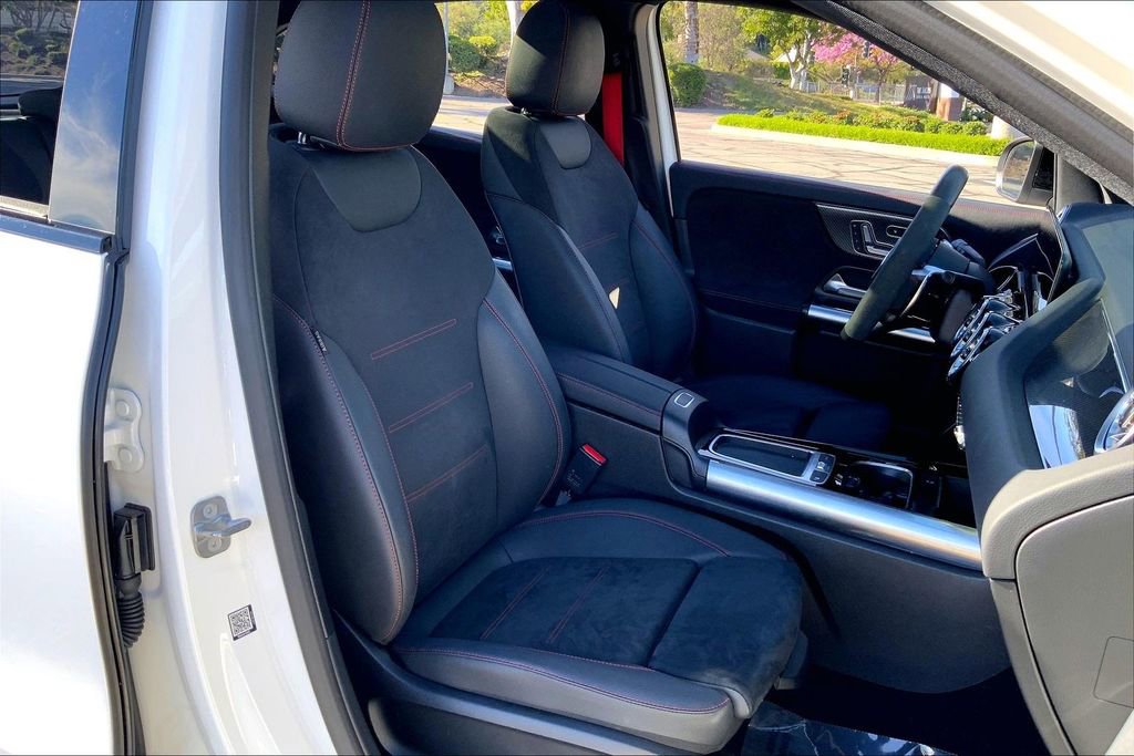 Used 2024 Mercedes-Benz GLA 35 AMG 4MATIC image 9