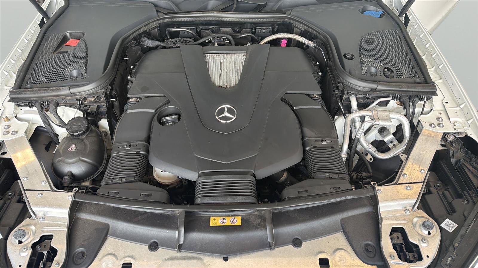 Used 2020 Mercedes-Benz E 450 4MATIC Cabriolet image 10