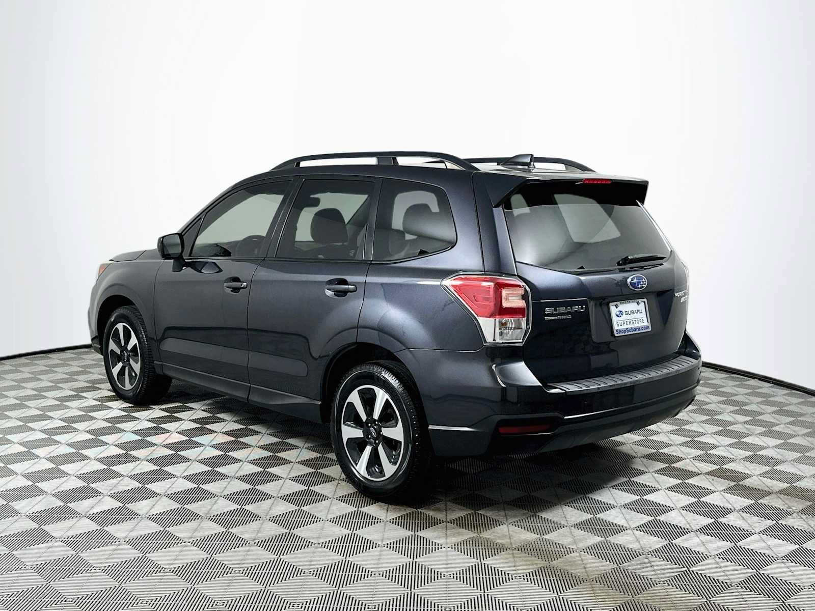 Used 2017 Subaru Forester 2.5i Premium AWD/4WD image 5