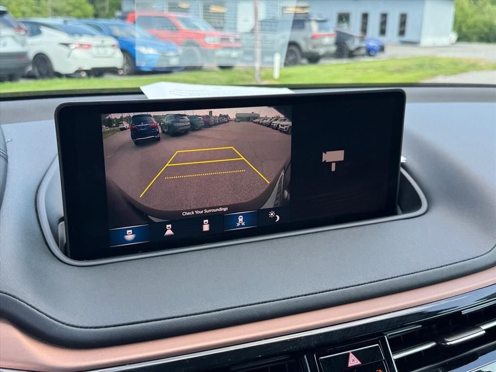 Used 2024 Acura MDX SH-AWD w/ Technology Package image 26