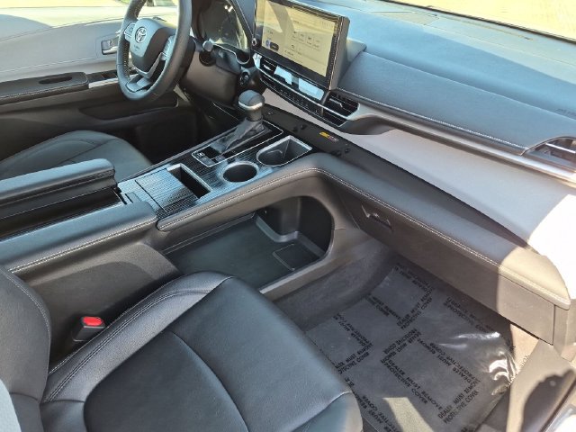 Certified 2025 Toyota Sienna XSE w/ XSE Plus Package AWD/4WD image 36