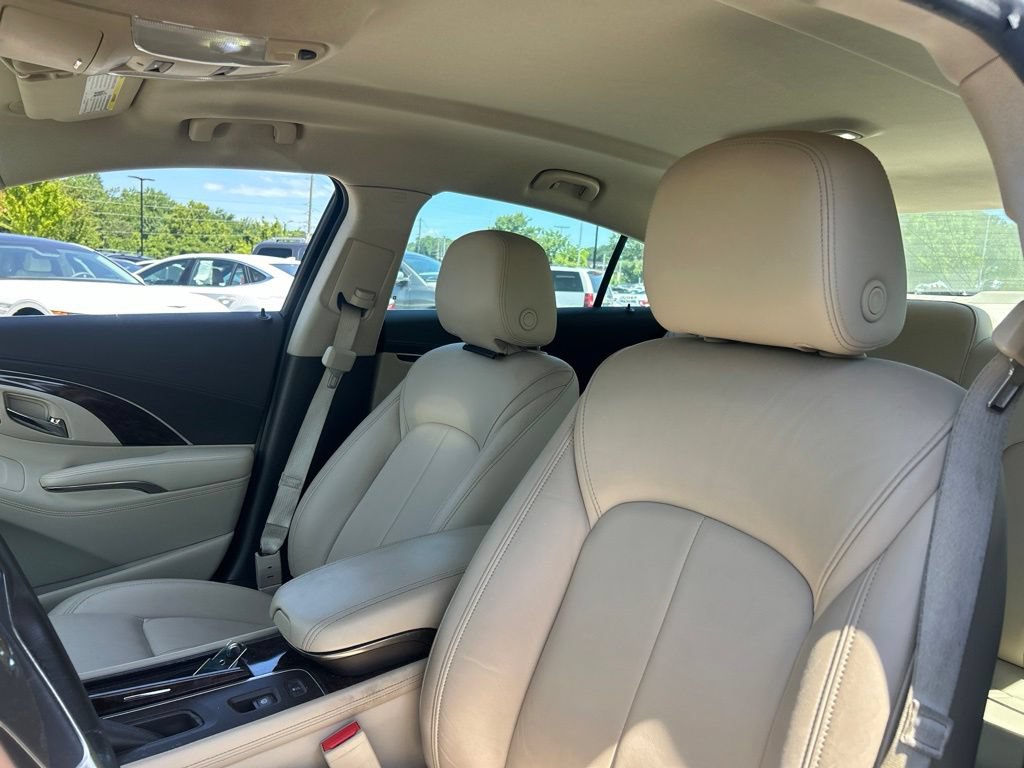Used 2016 Buick LaCrosse Leather FWD image 10