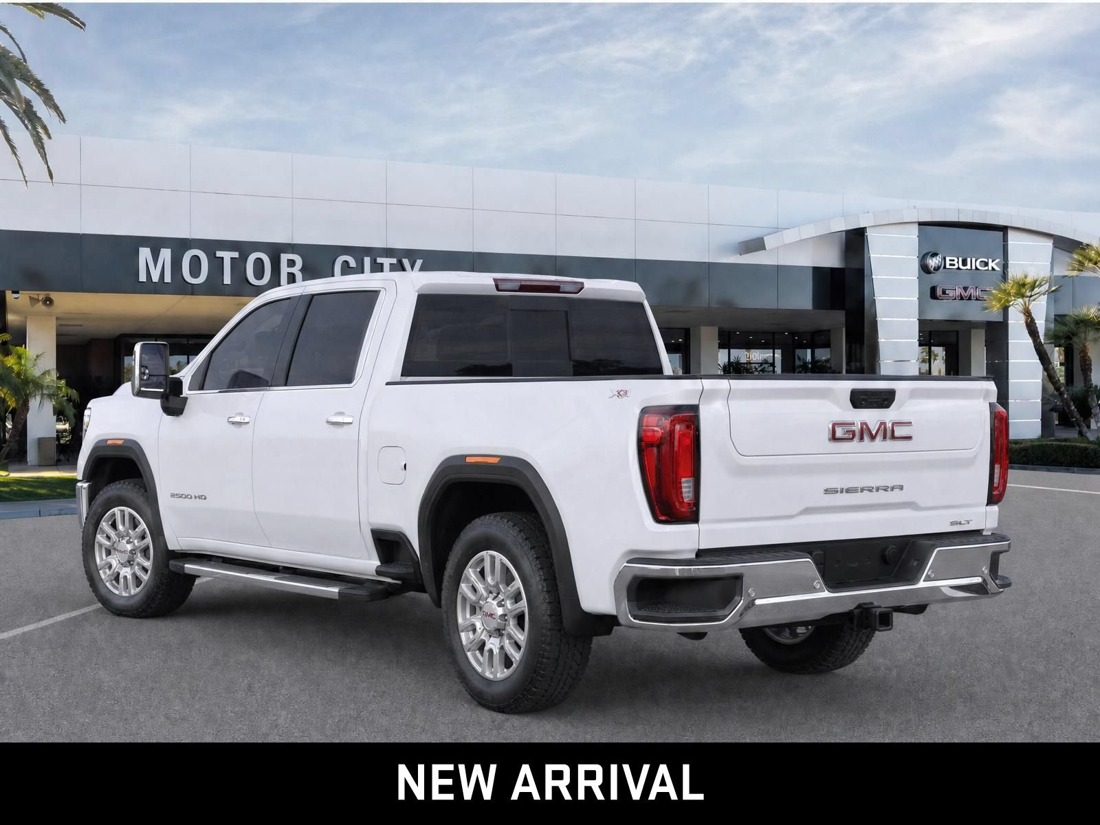 Used 2021 GMC Sierra 2500 SLT w/ SLT Preferred Package AWD/4WD image 3