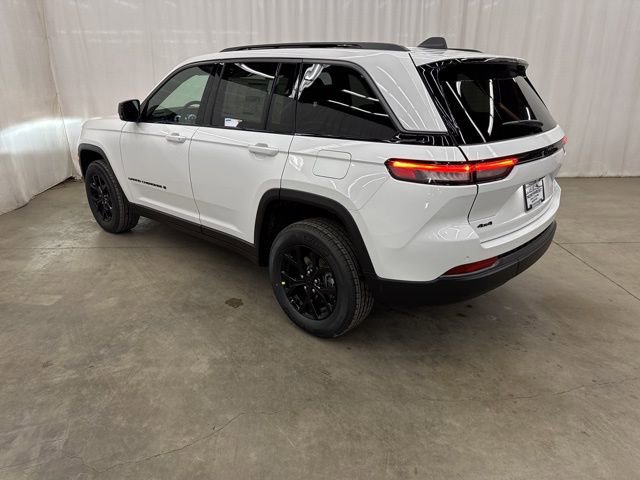New 2026 Jeep Grand Cherokee Altitude image 29