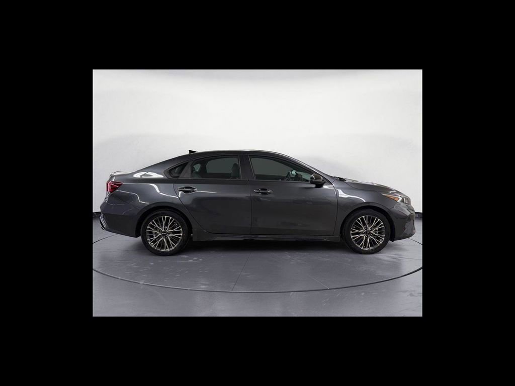 Used 2024 Kia Forte GT-Line w/ GT-Line Premium Package FWD image 7
