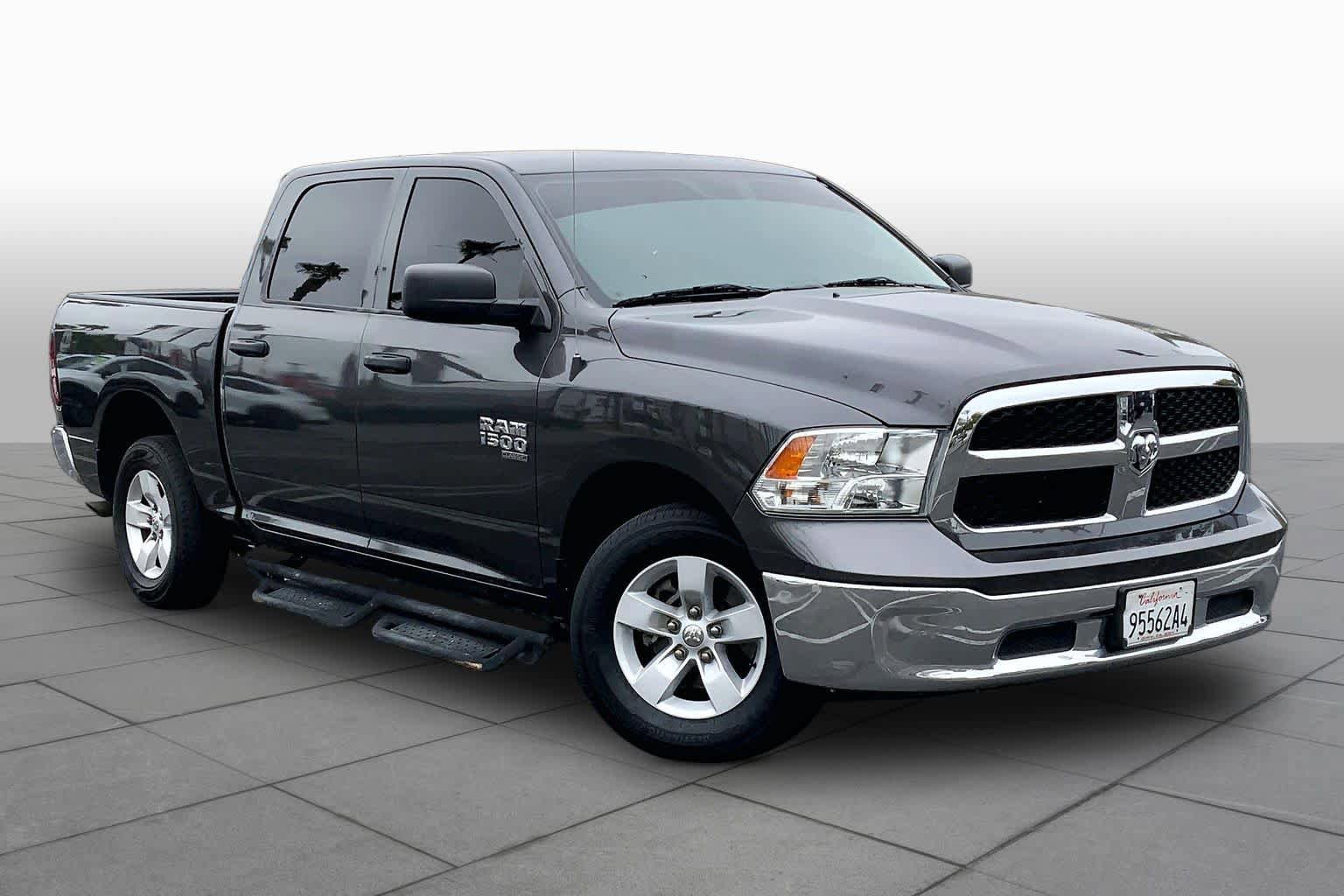Used 2022 RAM 1500 Classic SLT RWD image 2