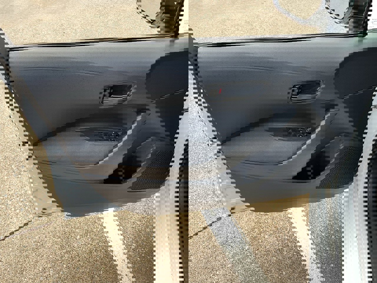 Used 2025 Toyota Corolla LE image 14