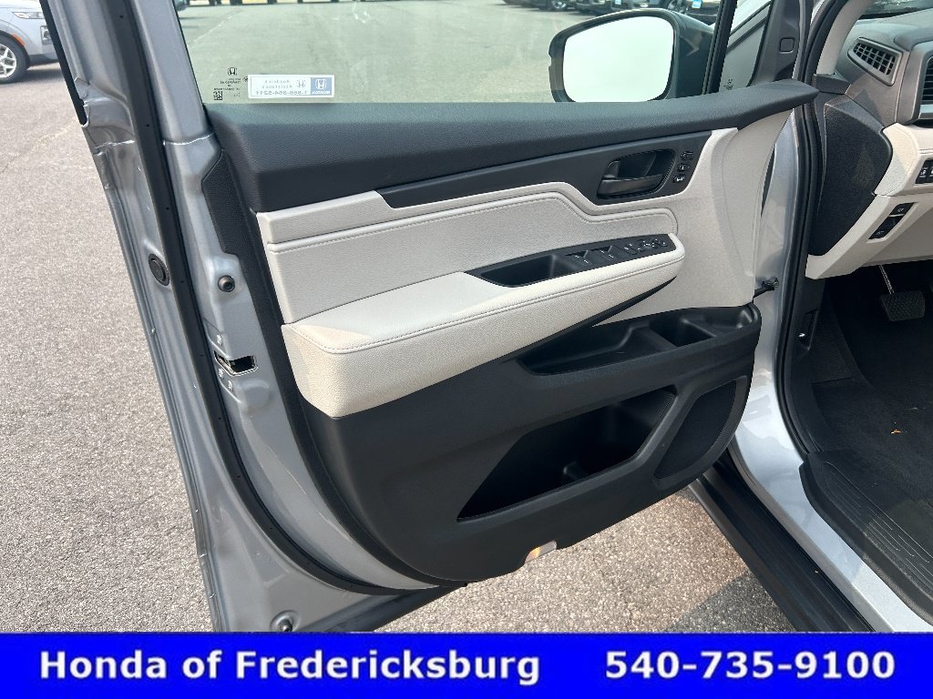 Certified 2026 Honda Odyssey EX-L image 9
