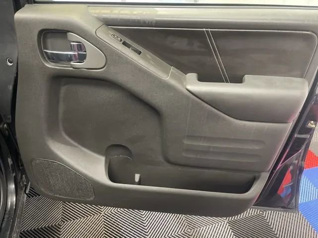 Used 2019 Nissan Frontier PRO-4X image 19