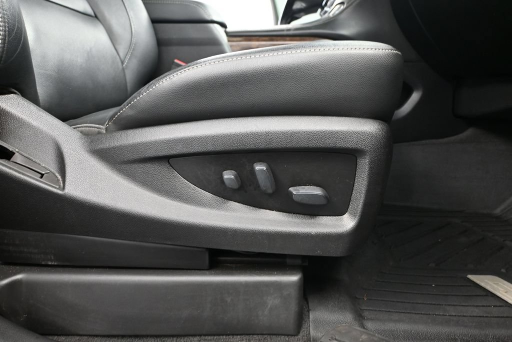 Used 2019 Chevrolet Tahoe LT w/ RST Edition AWD/4WD image 59