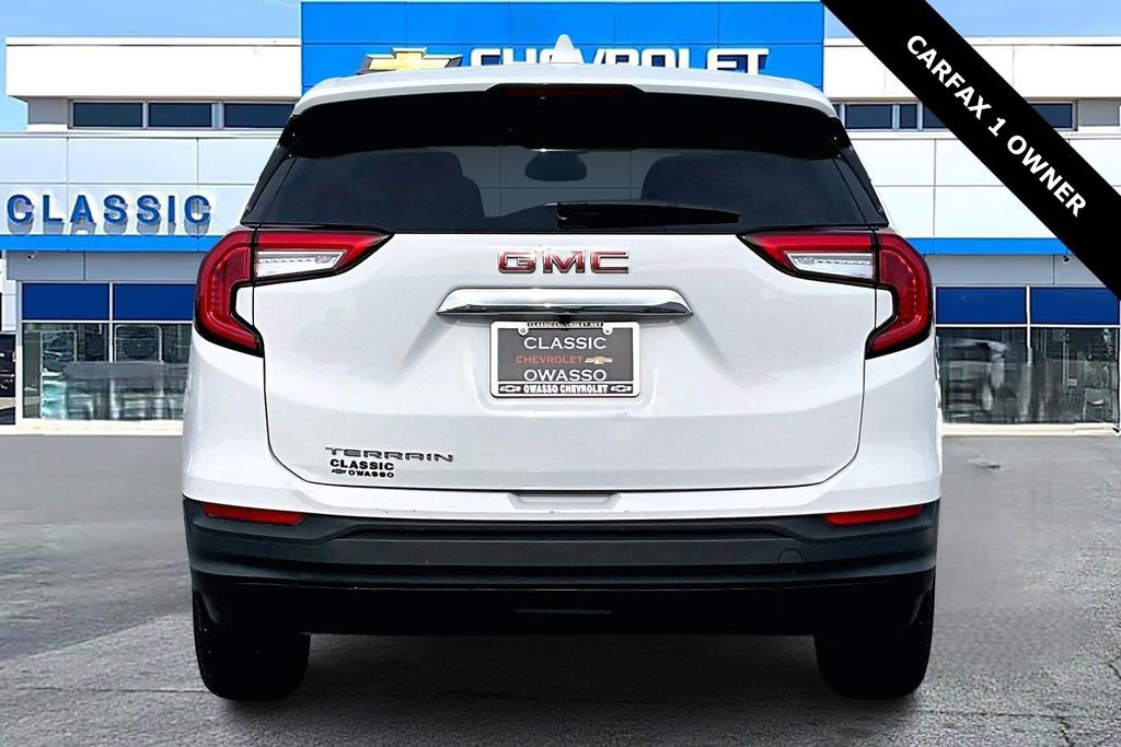Used 2024 GMC Terrain SLE image 6
