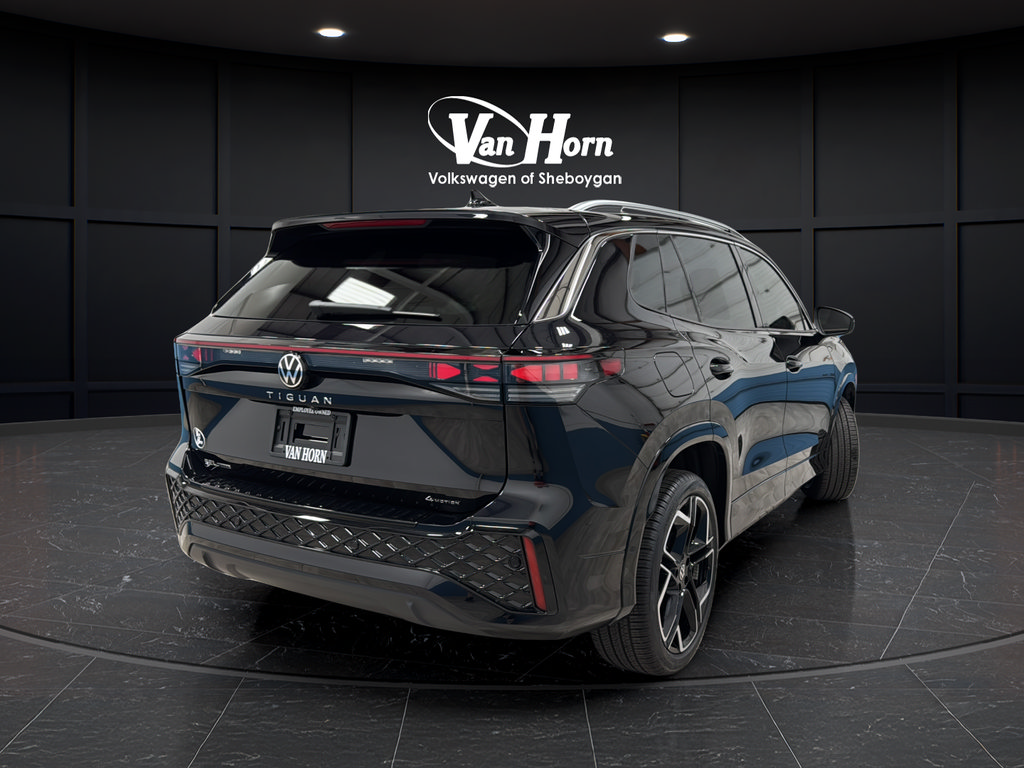 Used 2026 Volkswagen Tiguan SEL R-Line AWD/4WD image 7