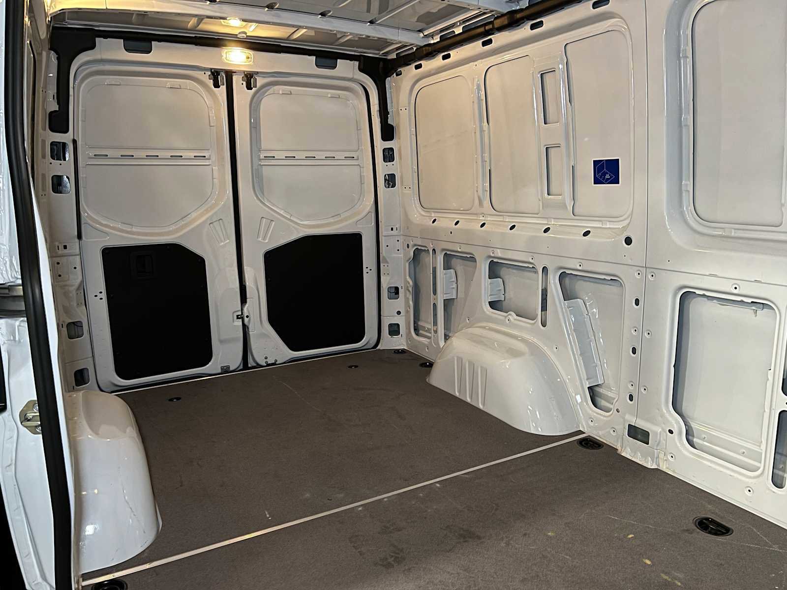 Used 2025 Mercedes-Benz Sprinter 2500 image 12